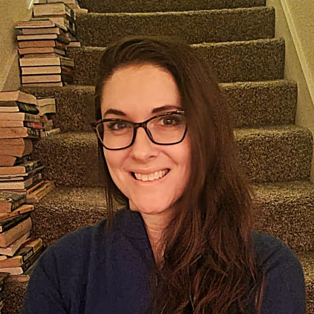 Amanda McClellan, Founder of Sapphire Cove Skincare